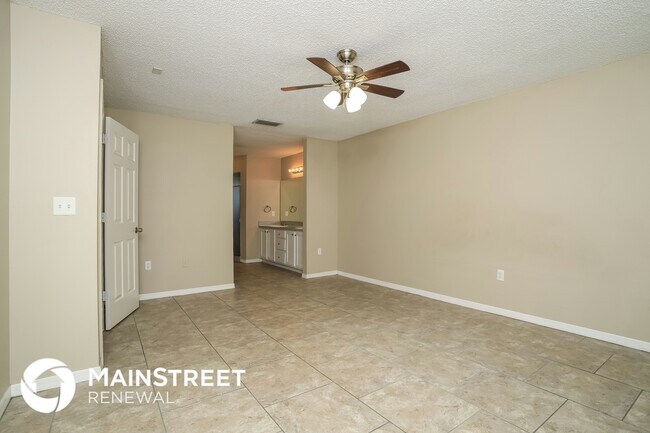 Photo - 725 Maderia Ct