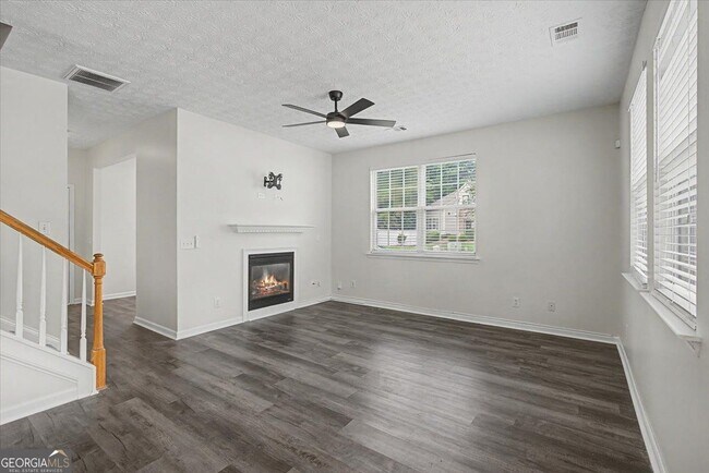 Photo - 980 Windcroft Cir NW