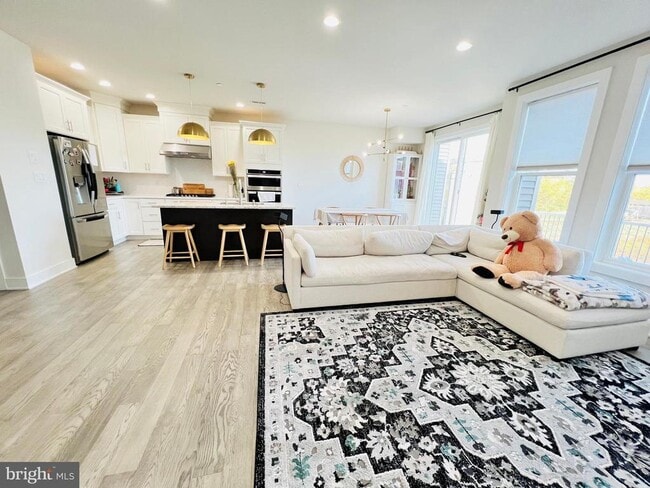 Photo - 148 Ginkgo Ln