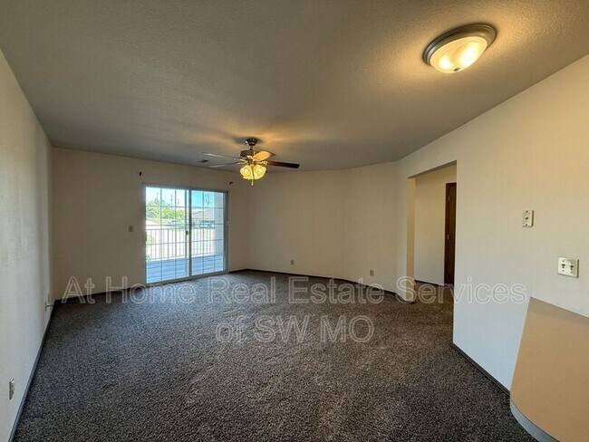Photo - 873 N 22nd St
