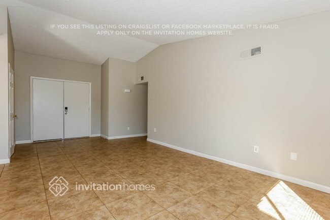 Photo - 5025 N 69th Ave