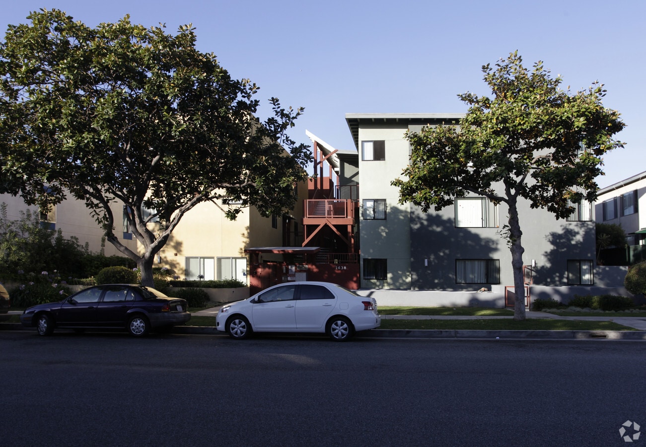 Photo - 1438 16th St Apartments