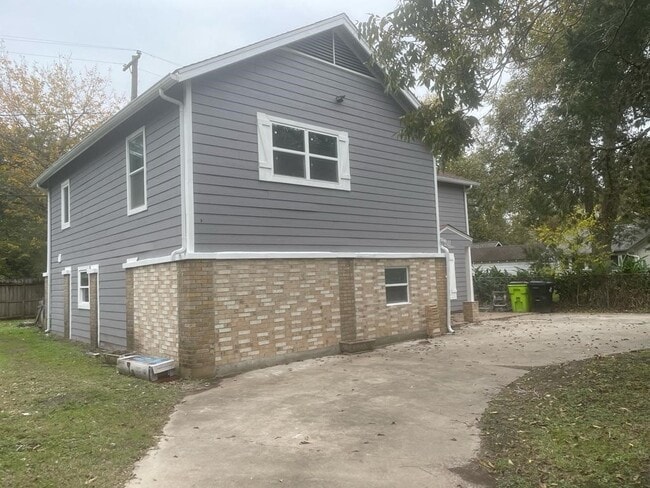 Photo - 1311 Carlisle St