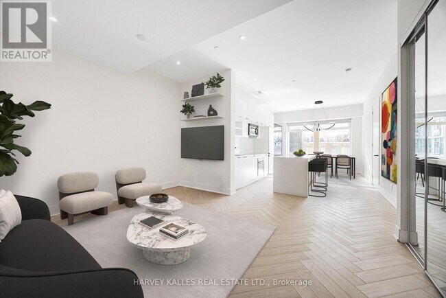 Photo - 111 St Clair Ave W Unité 310