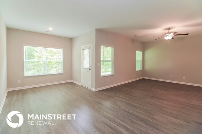 Photo - 45 Katelen Ct