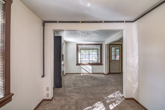 3140 Delbert Rd