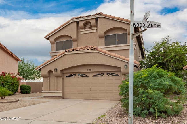 Photo - 2901 E Woodland Dr