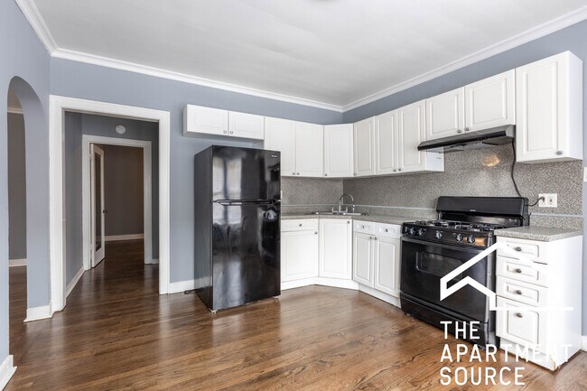 Building Photo - 2301 N Lowell Ave Unit 1 Rental