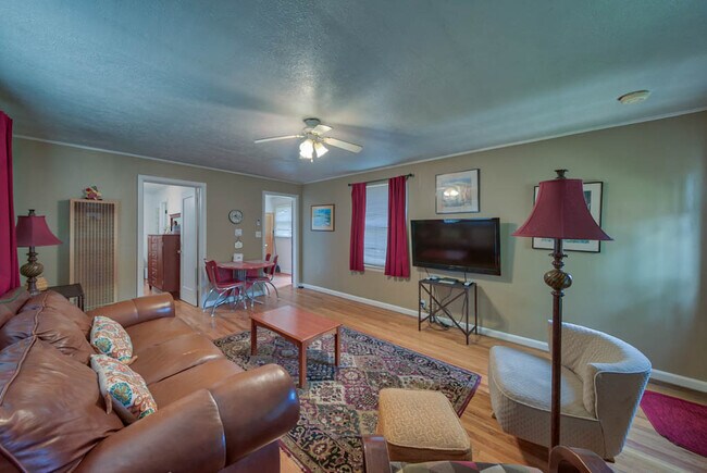 Photo - 517 2nd Ave