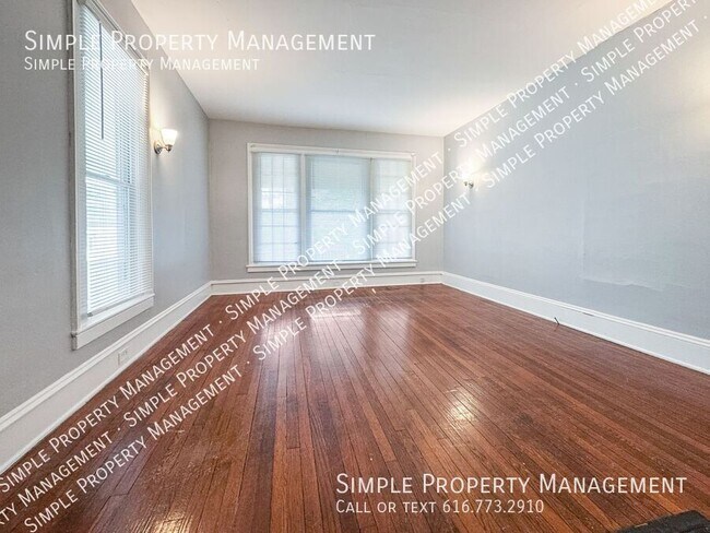 Photo - 201 Benjamin Ave SE