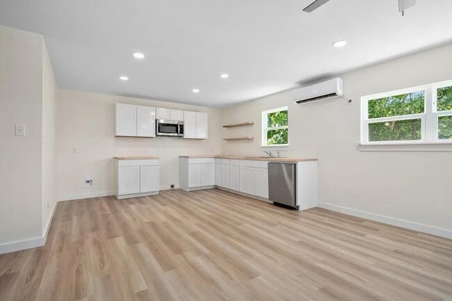 424 Eloise Dr