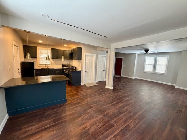 Photo - For Lease : 5 bedroom 1 1/2 bathroom fully renovated home in nice area. Call KPM 313-429-3244