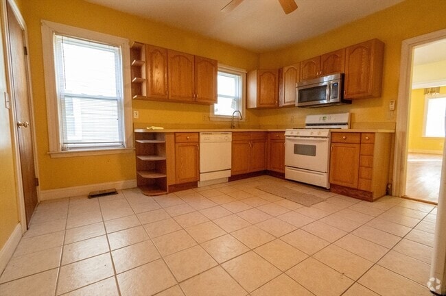 Building Photo - 46 Wainwright St Unit 1 Rental