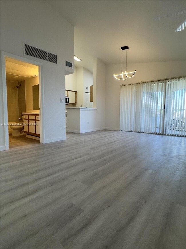 Photo - 2880 N Oakland Forest Dr