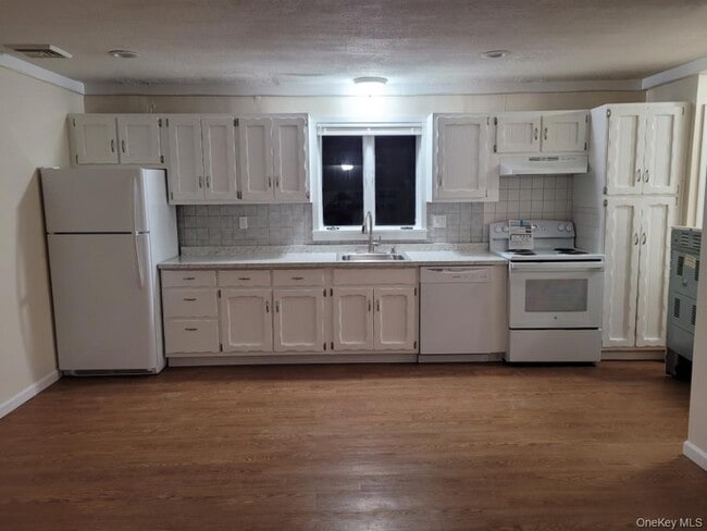 Photo - 8068 Albany Post Rd Unit 2