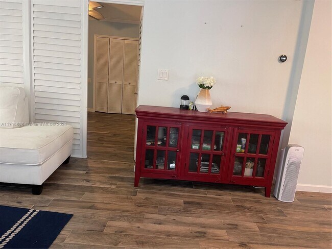 Photo - 1775 Harbourview Dr Unit 11