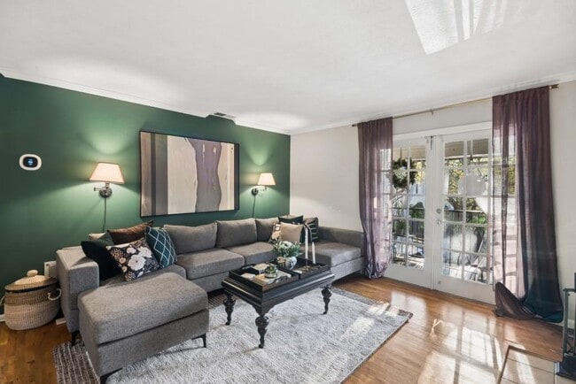 Building Photo - 1150 Collier Rd NW Unit C14