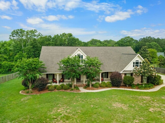 Photo - Beautiful Executive style home on an acre