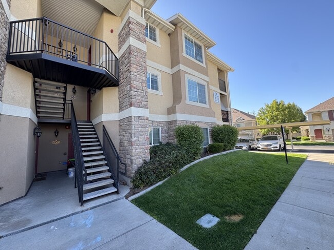 Photo - 1212 W Spencer Rd Townhome