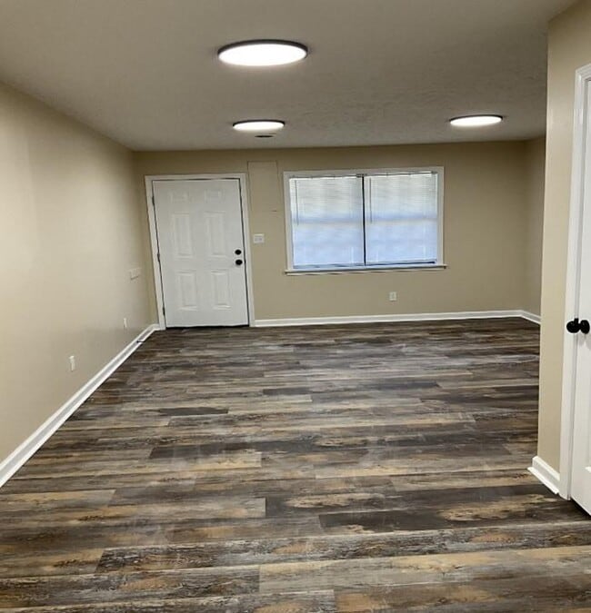 Photo - 142 Rushwood Dr