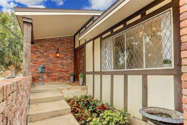 Photo - 4135 Breakwood Dr