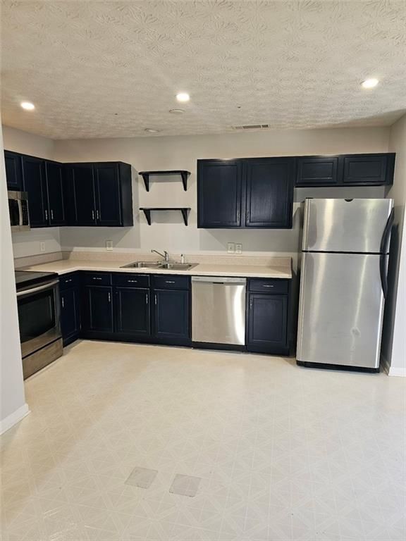 Photo - 5425 Village Green Square