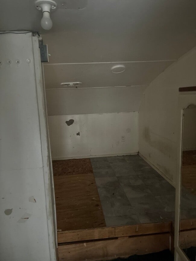 Photo - 27881 New York St