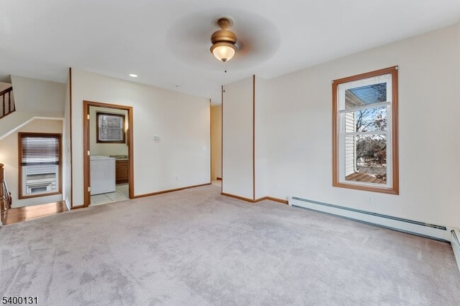 Photo - 49 Spruce St