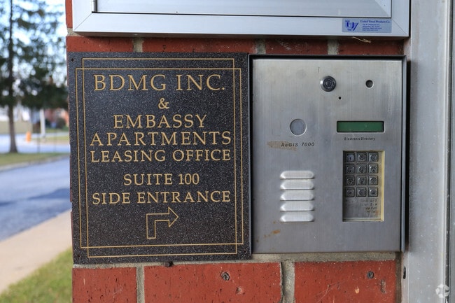 Entrada - Embassy Aparments