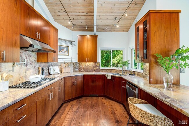 Photo - 17389 Gehricke Rd