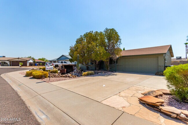 Photo - 3827 W Meadow Dr