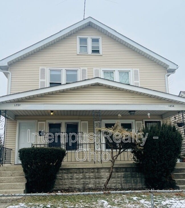 1252 E 23rd Ave