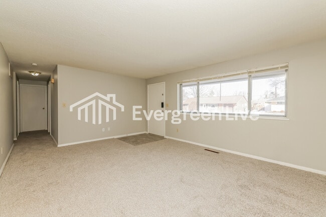 Photo - 2162 Burnside Dr