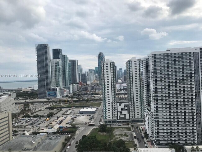 Photo - 1600 NE 1st Ave Unidad 3009