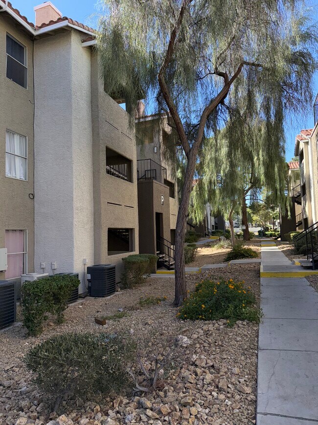 Building Photo - 4200 S Valley View Blvd Unit 2090