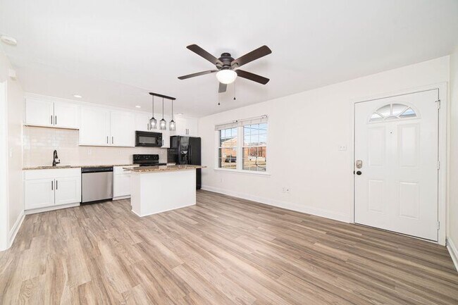 Photo - 963 W Ocean View Ave Unit 4