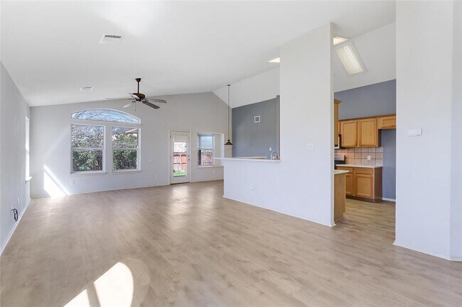 Photo - 17300 Zola Ln