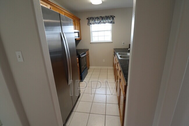 Photo - 101 S Taos Blvd Unit B