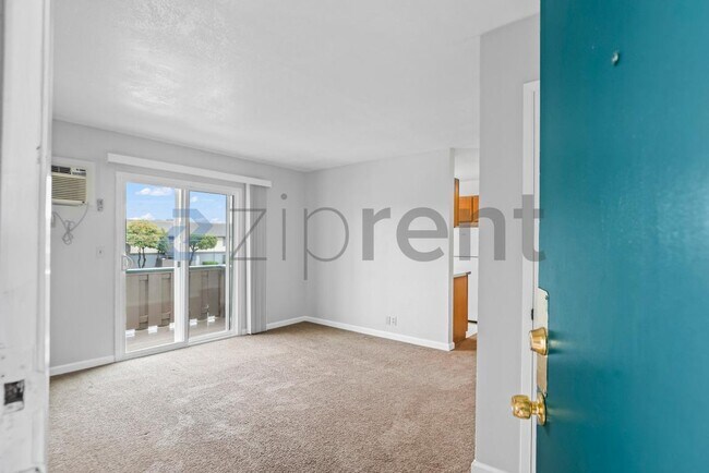Photo - Unit 115