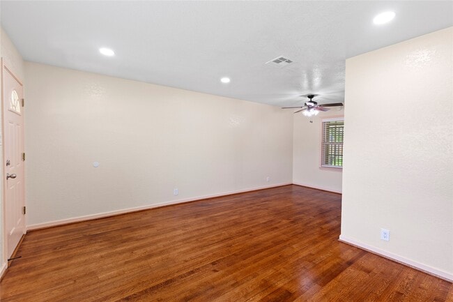 Photo - 6714 Langdon Ln