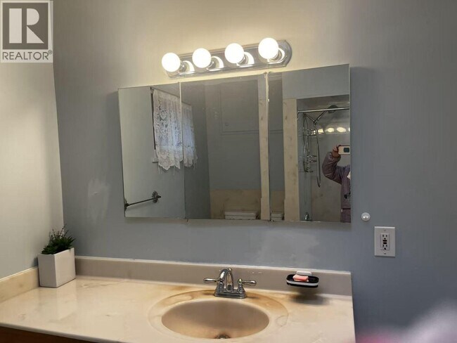 Photo - 81 Glengarry Crescent