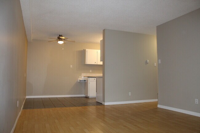 Photo - Seventh Street Manor