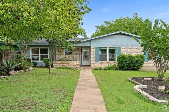 Building Photo - 1422 Yorkshire Dr Rental