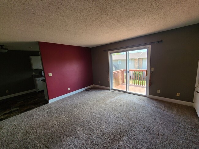 Photo - 4932 DuBois Dr Unit 1