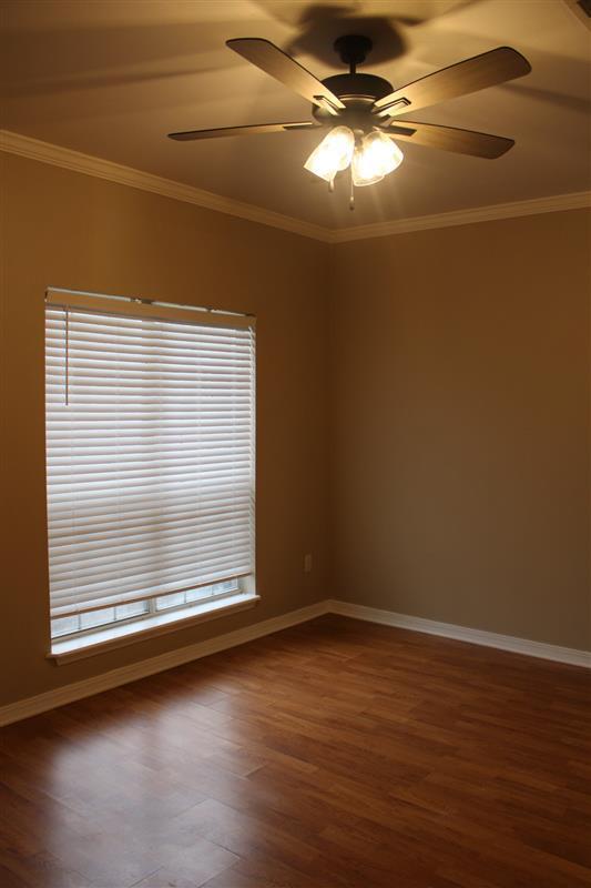 Photo - 205 N McGuire Ave