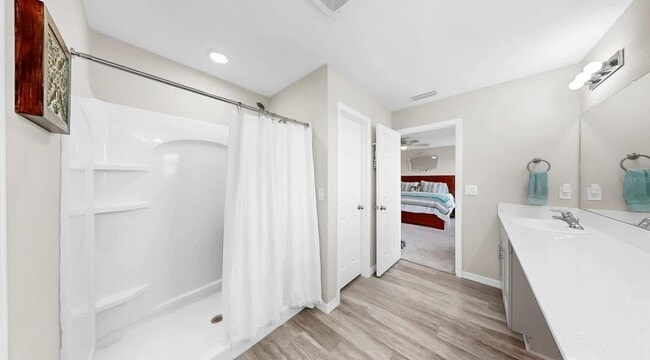 Photo - Spacious 5bed - With Amenities!