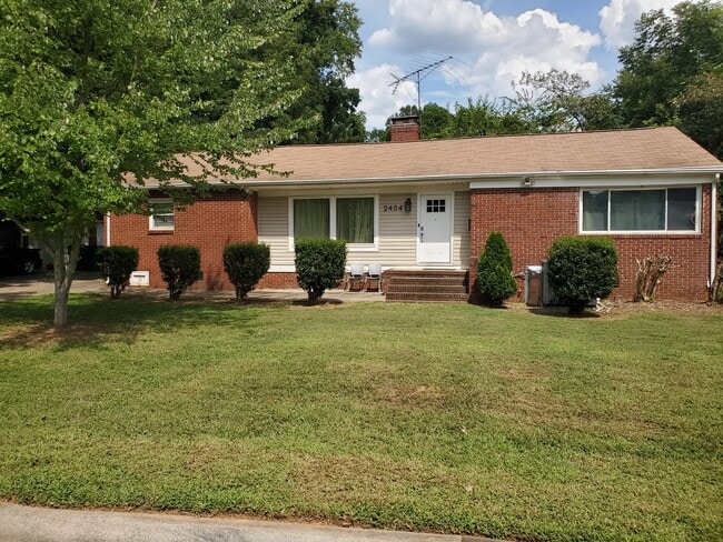 Photo - 2404 Edison St