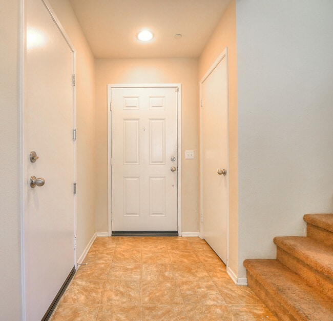 34212 Woodmont