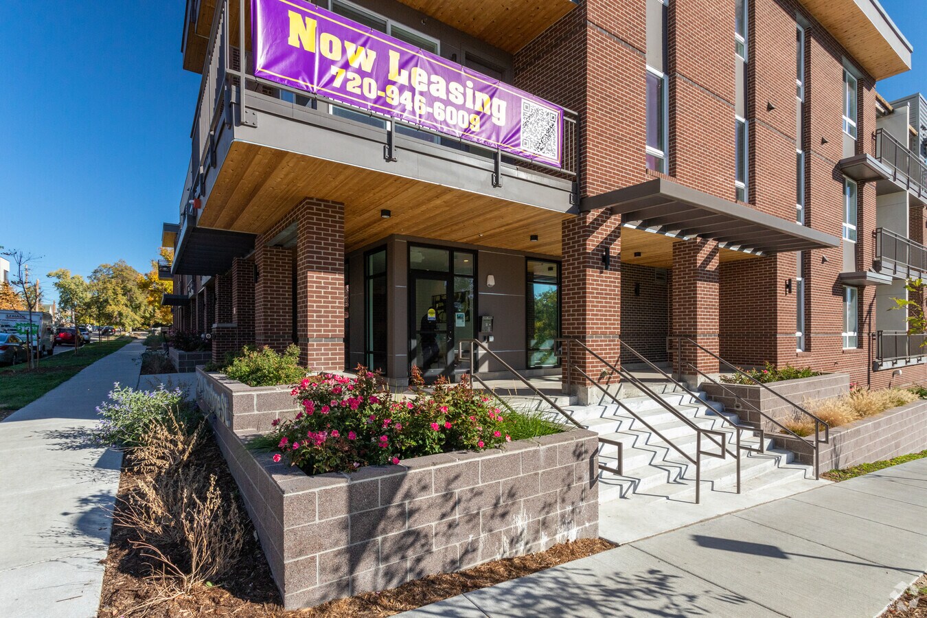 Entrada - 32nd & Shoshone