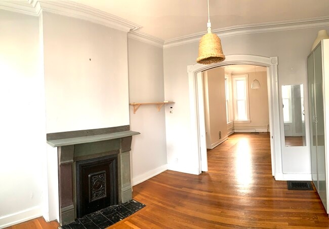 Slate mantle in bedroom - 22 Lyon St Unit 1 floor walkout garden